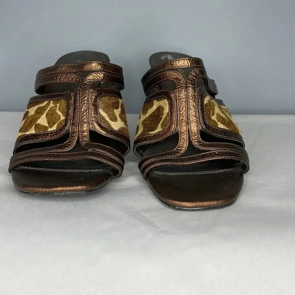 LIZ CLAIBORNE Giraffe Print Square Toe Wedge  Sandals Metallic Bronze Size 7.5 - Picture 4 of 13